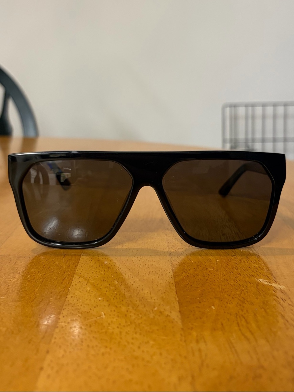 BANBÉ Classic Black Oversized Women's Sunglasses